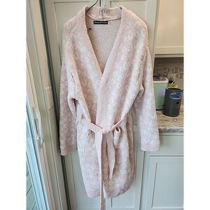 Kirklands Home Robe Sz L/XL‎ Pink &white  Vey Soft